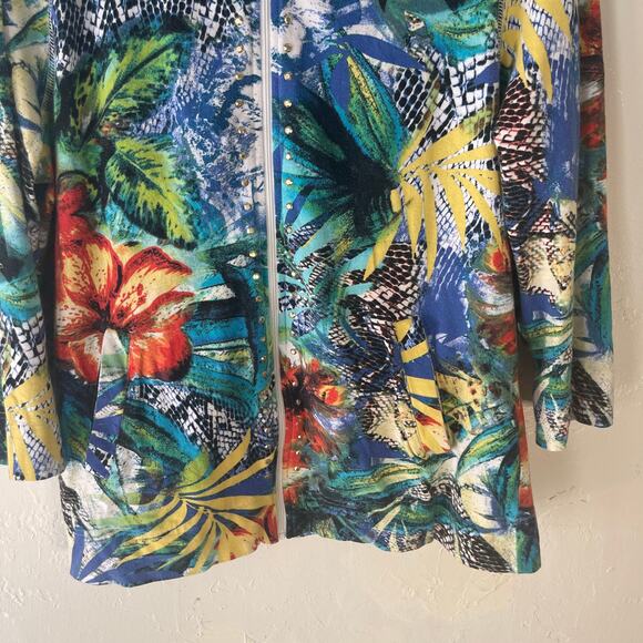 Sport Couture Size Medium Multicolor Vacation Tropical Floral Light Jacket - Picture 3 of 8